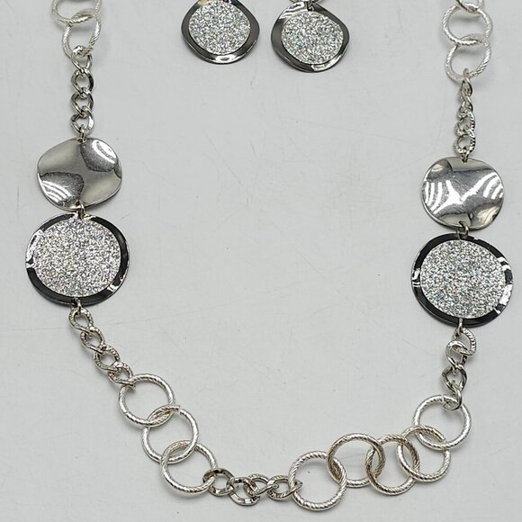 Silver-Tone Long Chain Necklace Earrings Set With Glittering Textured Discs - Picture 3 of 7